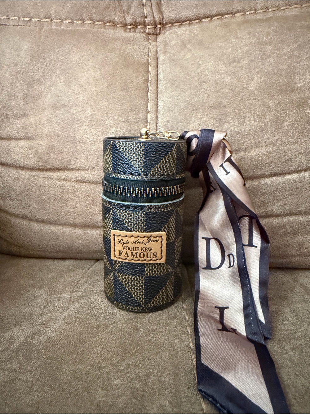 Vogue New Famous Cylindrical Coin or makeup small Bag in Dark Brown